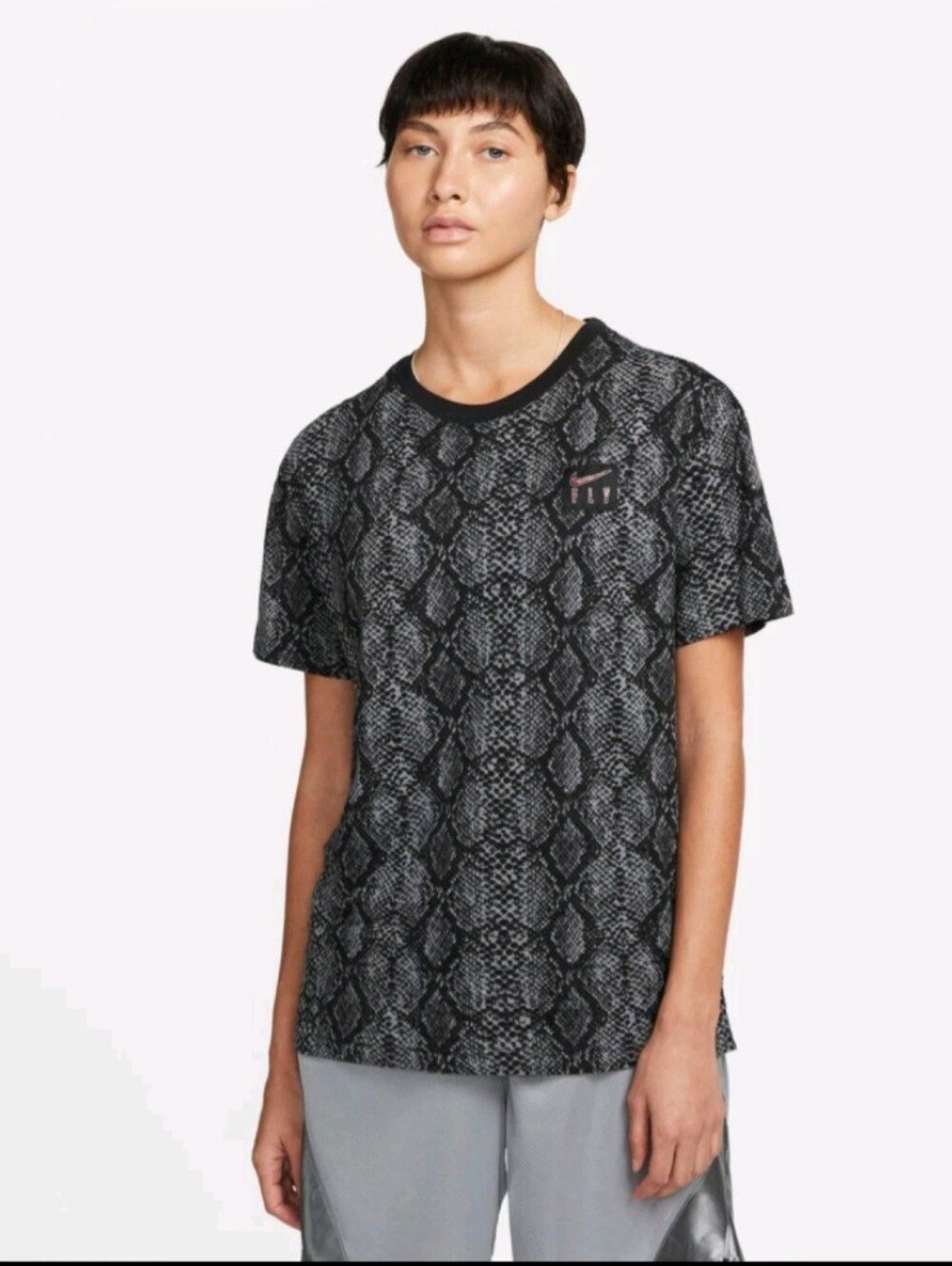 Nike Women’s AOP Boyfriend Short Sleeve Snakeprint Tee T-Shirt New XL